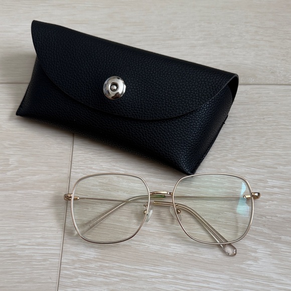Accessories - Gold Metal Oversized Women’s Glasses with Black Case